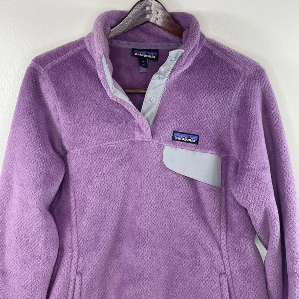 Patagonia Women’s Re-tool Snap-T Fleece Pullover size medium.